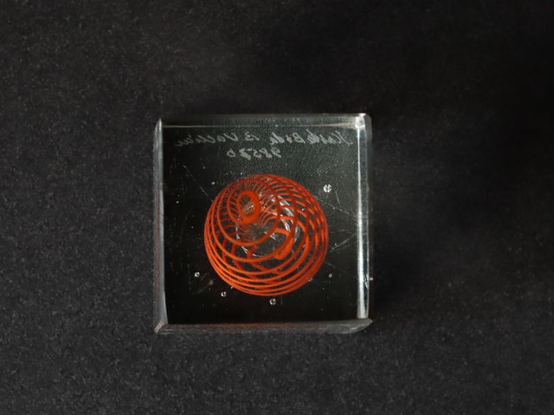 Kosta Boda （コスタ・ボダ） Bertil Vallien（バーティル・ヴァリーン） Crystal Fantasy（クリスタルファンタジー）red circle 98530 │ 北欧 スウェーデン ヴィンテージ アートガラス 赤いサークル