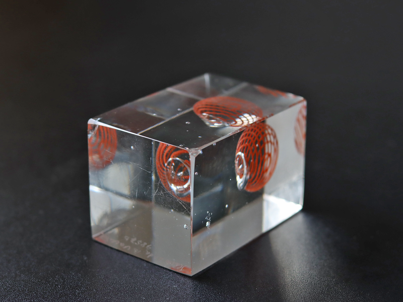 Kosta Boda （コスタ・ボダ） Bertil Vallien（バーティル・ヴァリーン） Crystal Fantasy（クリスタルファンタジー）red circle 98530 │ 北欧 スウェーデン ヴィンテージ アートガラス 赤いサークル