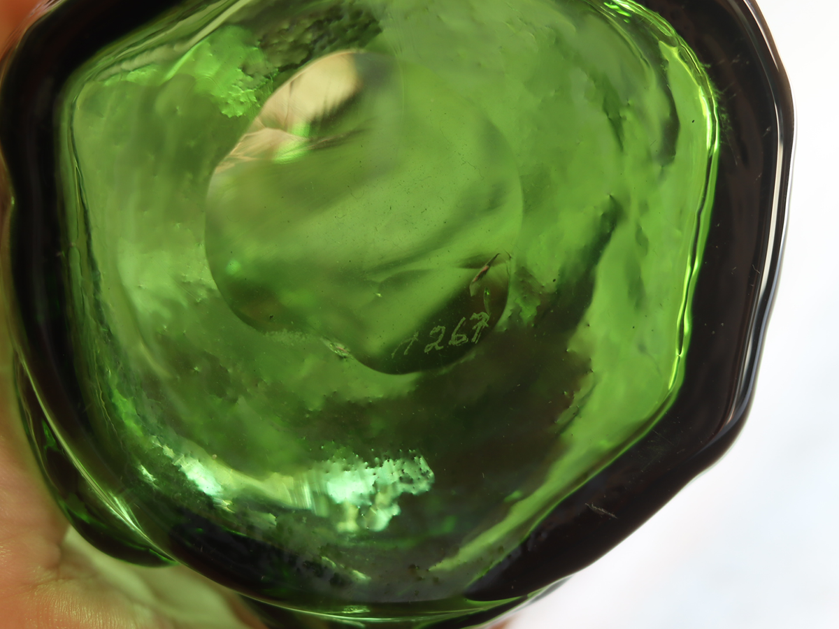 Boda Woman Figure Bottle Green H267 / Erik Höglund｜SWEDEN