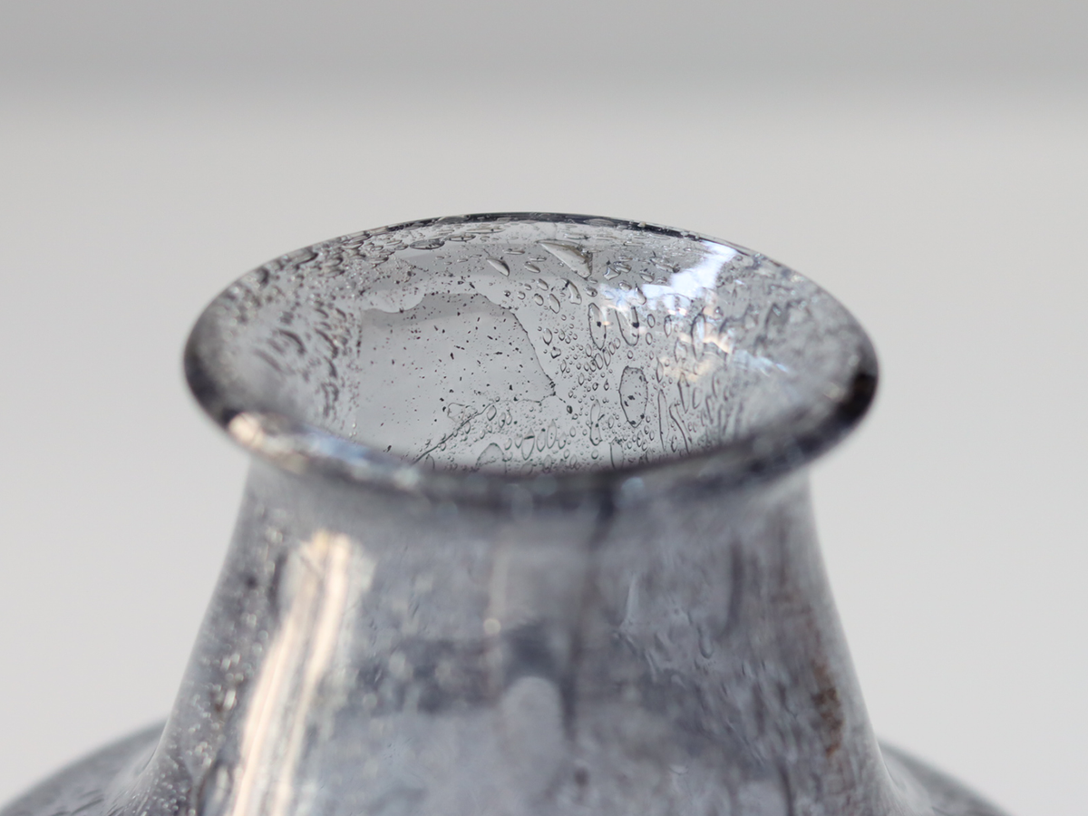 Boda （ボダ）Erik Höglund（エリック・ホグラン）short vase grey H11cm │ 北欧 スウェーデン ヴィンテージ ガラスベース 花瓶