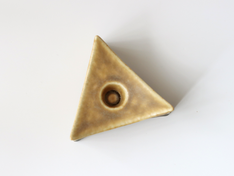Jens.H.Quistgaard （イェンス・クイストゴー ） Relief （レリーフ） triangular candle stand │ 北欧ヴィンテージ デンマーク キャンドルスタンド 陶磁器