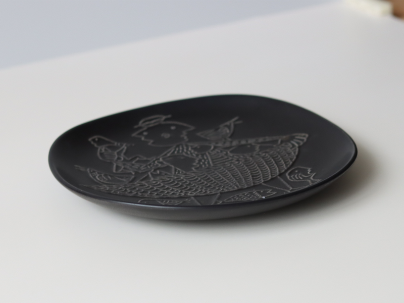 Gustavsberg （グスタフスベリ） Stig Lindberg（スティグ・リンドベリ） Piazza（ピアッツァ） 19.5cm plate black fishing │ 北欧 スウェーデン ヴィンテージ プレート 漁 陶磁器