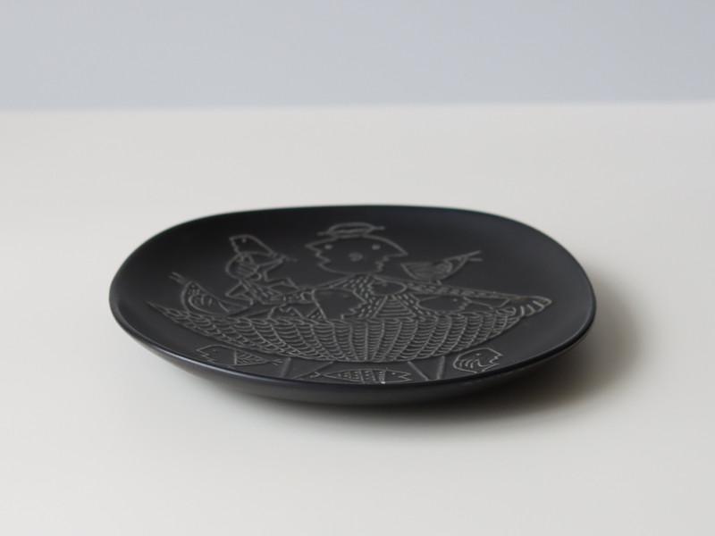 Gustavsberg （グスタフスベリ） Stig Lindberg（スティグ・リンドベリ） Piazza（ピアッツァ） 19.5cm plate black fishing │ 北欧 スウェーデン ヴィンテージ プレート 漁 陶磁器