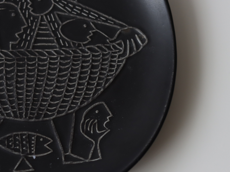 Gustavsberg （グスタフスベリ） Stig Lindberg（スティグ・リンドベリ） Piazza（ピアッツァ） 19.5cm plate black fishing │ 北欧 スウェーデン ヴィンテージ プレート 漁 陶磁器