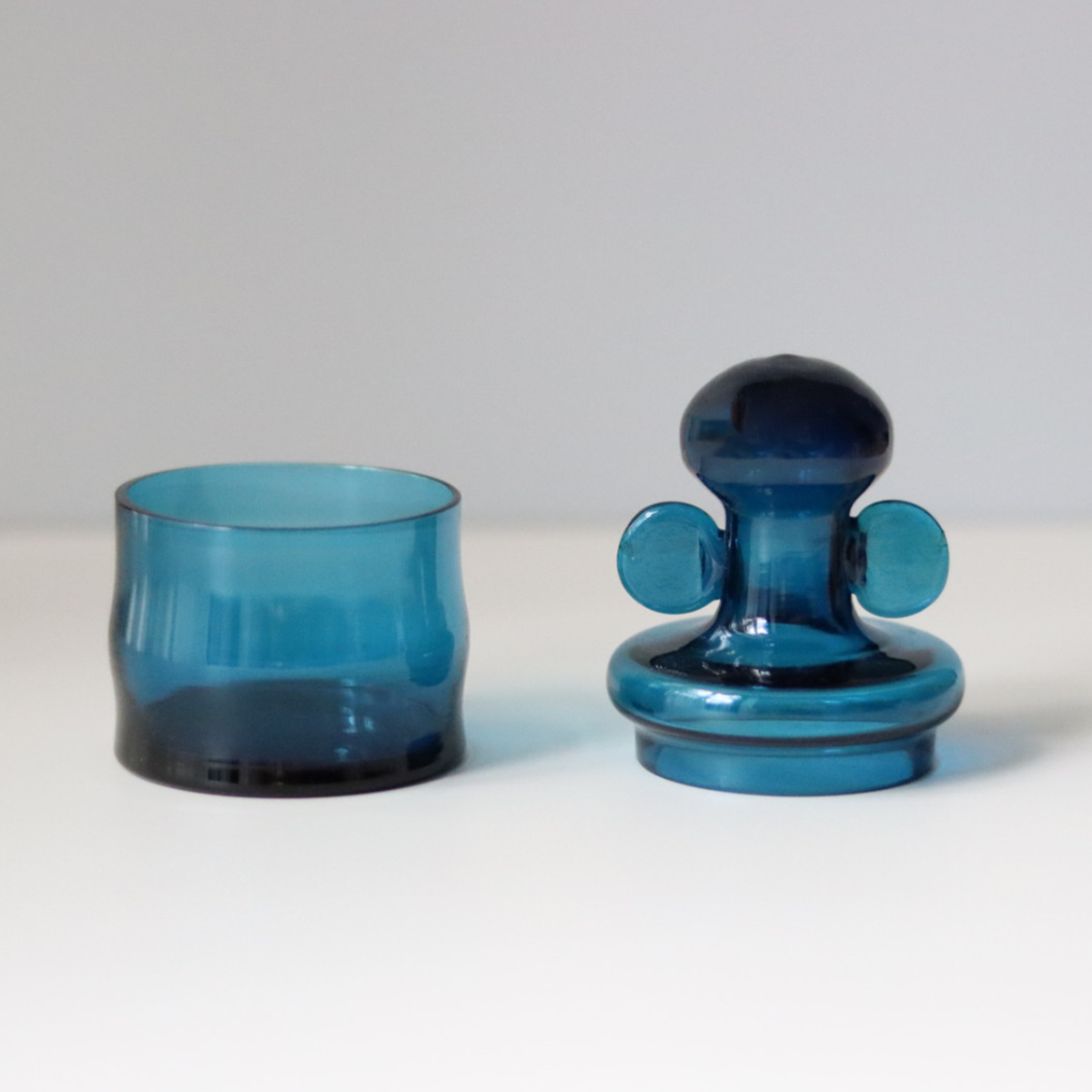【北欧 スウェーデン ヴィンテージ】Kosta Boda （コスタ・ボダ） Bertil Vallien（バーティル・ヴァリーン） candy pot blue