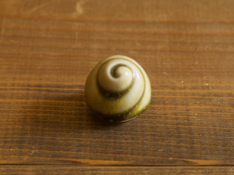 Höganäs Keramik Shell Object Ivory S / John Andersson｜SWEDEN