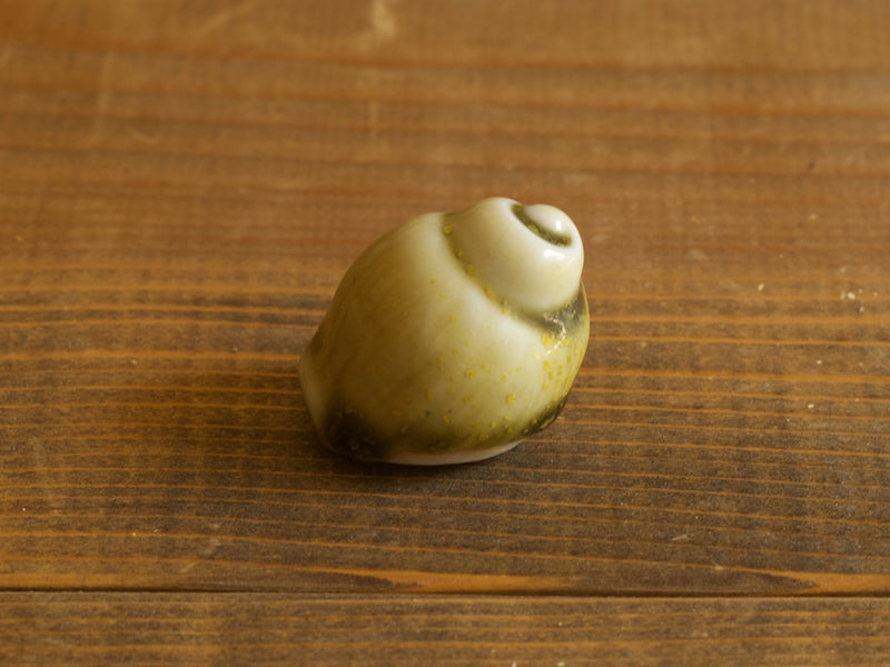 Höganäs Keramik Shell Object Ivory S / John Andersson｜SWEDEN