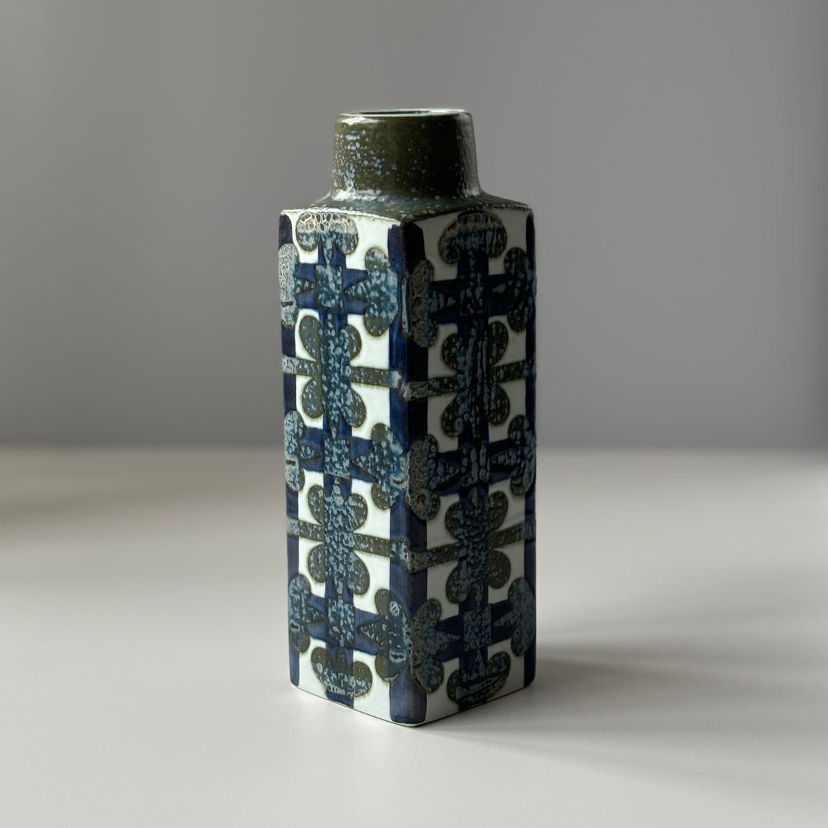 Royal copenhagen （ロイヤルコペンハーゲン） Baca （バッカ）Flower vase 3455 NT │ 北欧ヴィンテージ デンマーク 花瓶 陶磁器