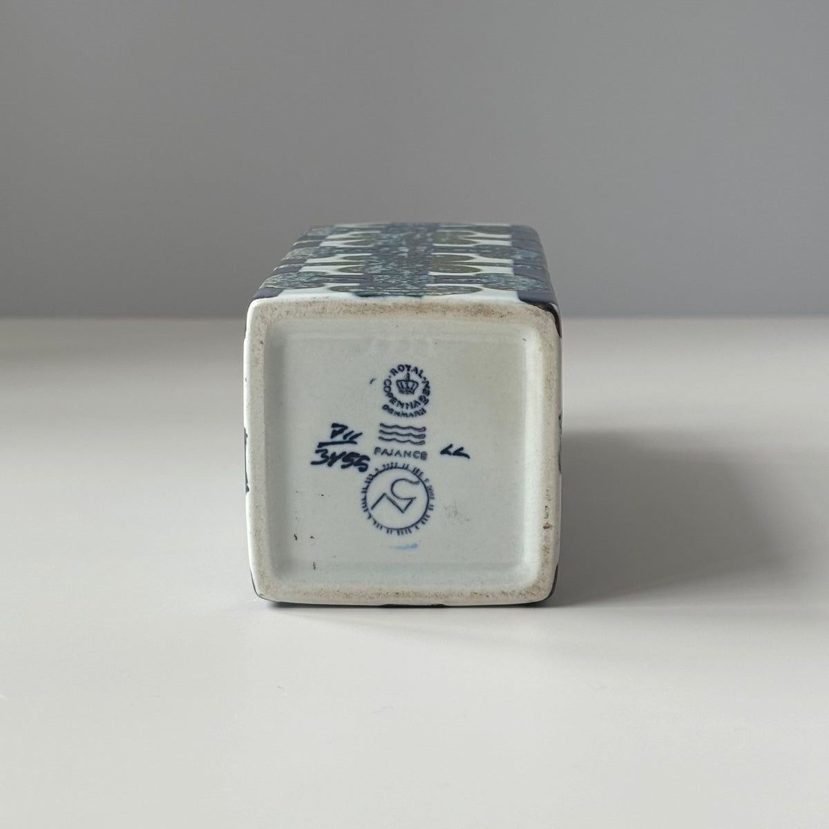 Royal copenhagen （ロイヤルコペンハーゲン） Baca （バッカ）Flower vase 3455 NT │ 北欧ヴィンテージ デンマーク 花瓶 陶磁器
