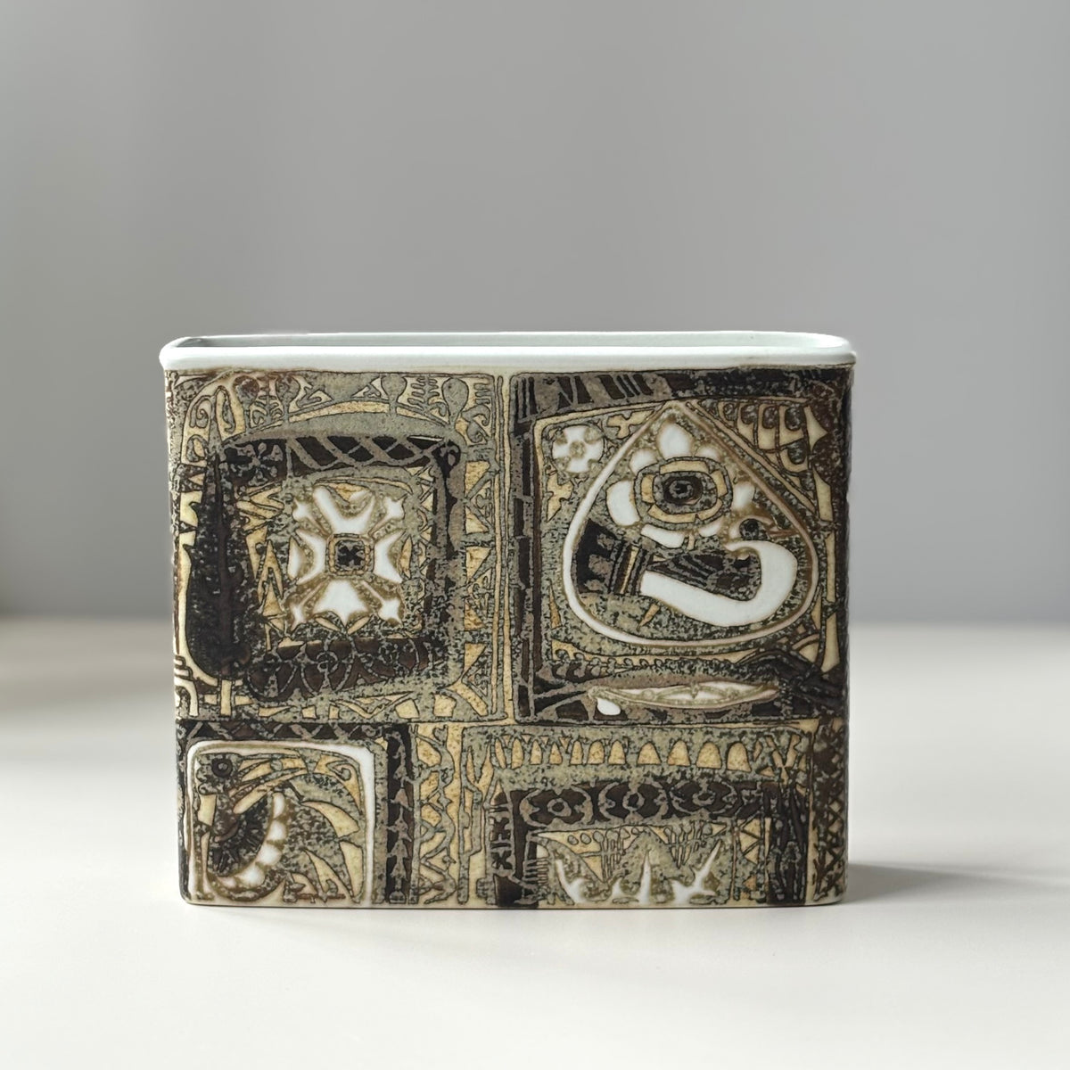 Royal copenhagen （ロイヤルコペンハーゲン） Baca （バッカ）square vase fish │ 北欧ヴィンテージ デンマーク 花瓶 陶磁器