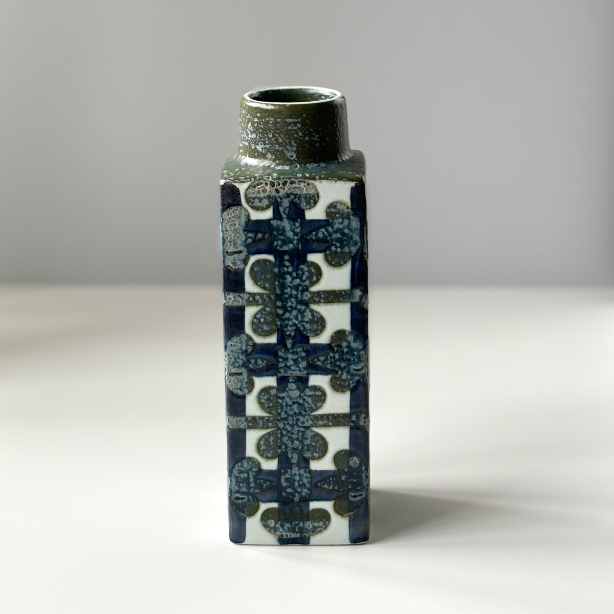 Royal copenhagen （ロイヤルコペンハーゲン） Baca （バッカ）Flower vase 3455 NT │ 北欧ヴィンテージ デンマーク 花瓶 陶磁器