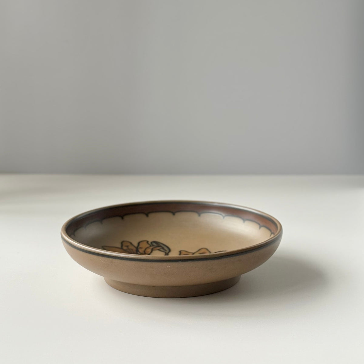 Hjorth（ヨート） floral dish │ 北欧ヴィンテージ デンマーク 食器 プレート 陶磁器