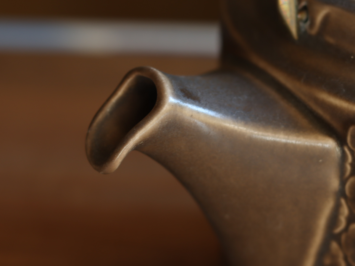 Jens H. Quistgaard Azur Umbra Teapot｜DENMARK