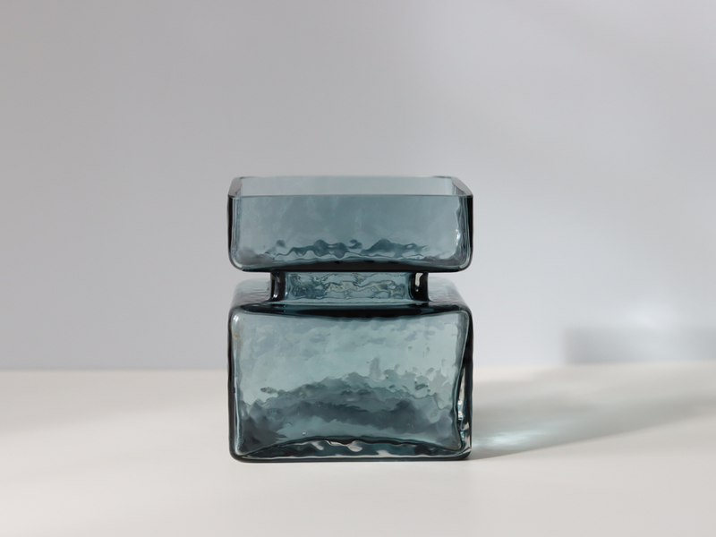 Riihimaen Lasi （リーヒマエンラシ） Helena Tynell（ヘレナ・ティネル）Pala （パラ）Lサイズ ライトブルー H11.5cm │ 北欧 フィンランド ヴィンテージ 花瓶 ガラス