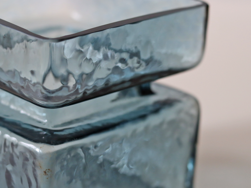 Riihimaen Lasi （リーヒマエンラシ） Helena Tynell（ヘレナ・ティネル）Pala （パラ）Lサイズ ライトブルー H11.5cm │ 北欧 フィンランド ヴィンテージ 花瓶 ガラス