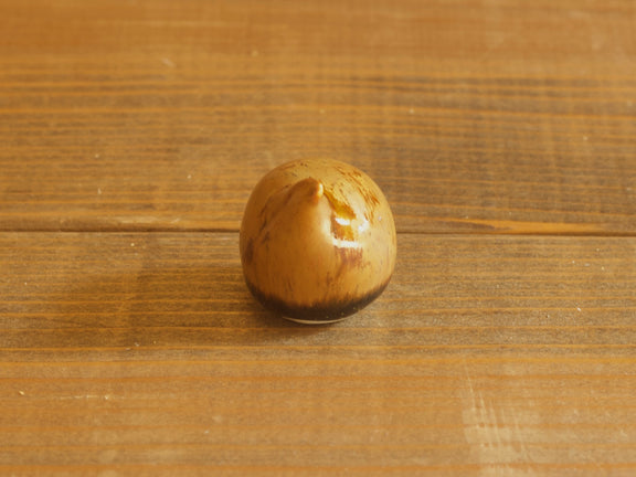 Höganäs Keramik 貝のオブジェ（小）ブラウン 別の角度